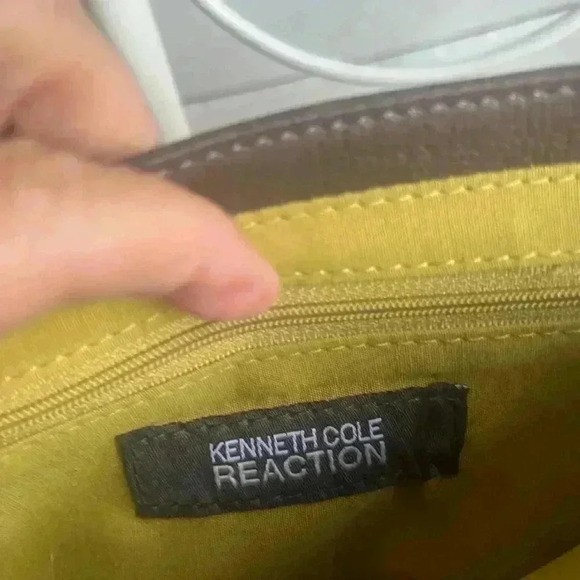 Kenneth Cole Reaction Brown Leather Wristlet Handbag - Picture 9 of 9